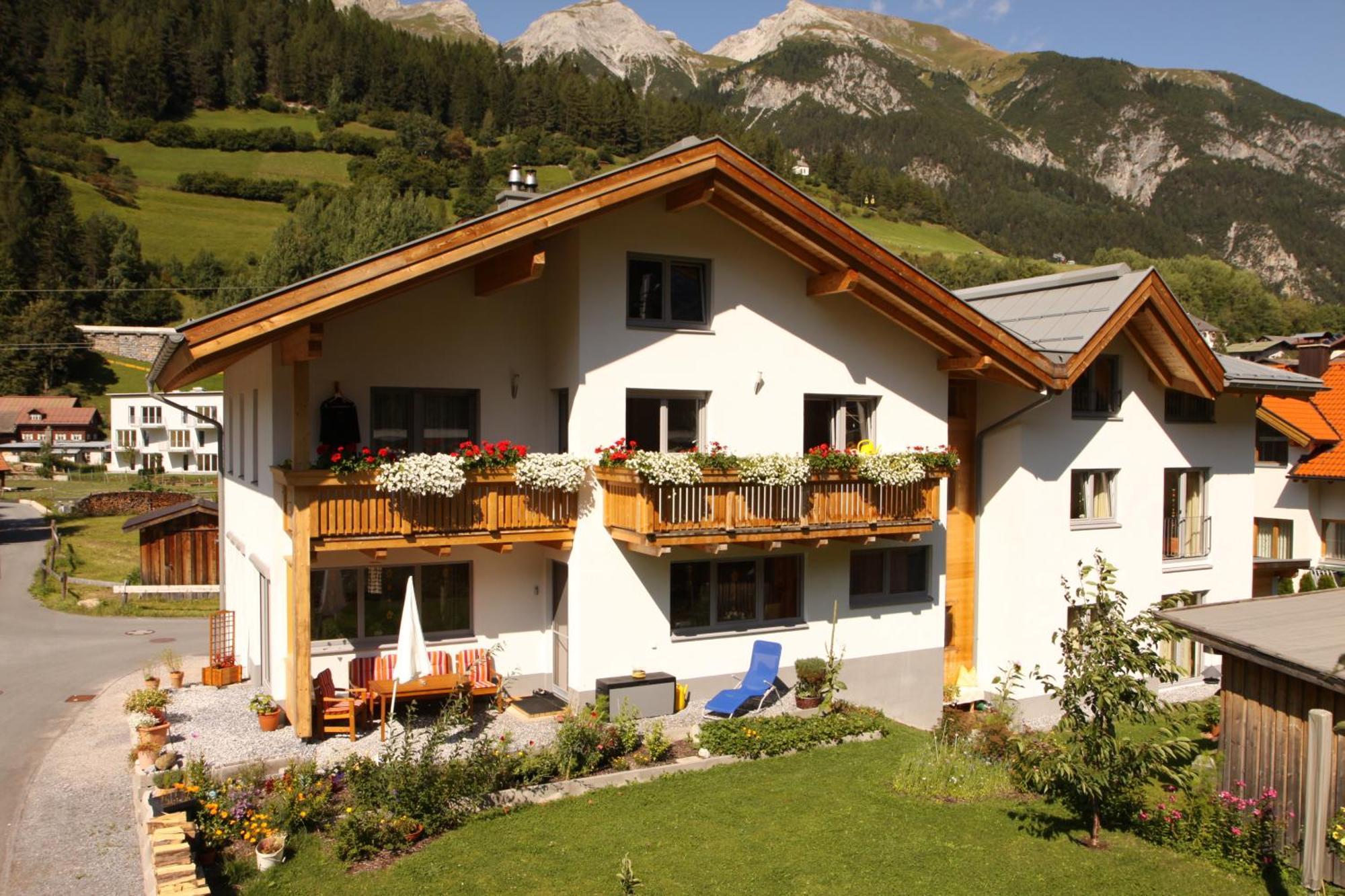 Ferienhaus Gundi Петтной-ам-Арльберг Екстер'єр фото